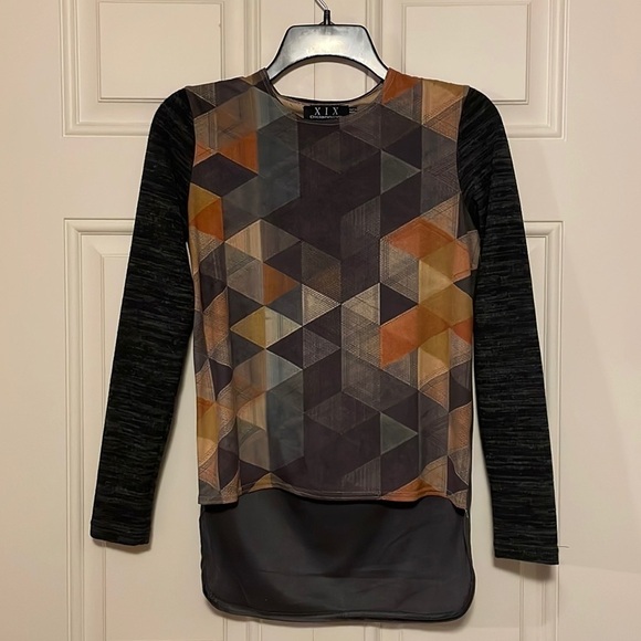 Geometric Top Size: XXS - Picture 1 of 6